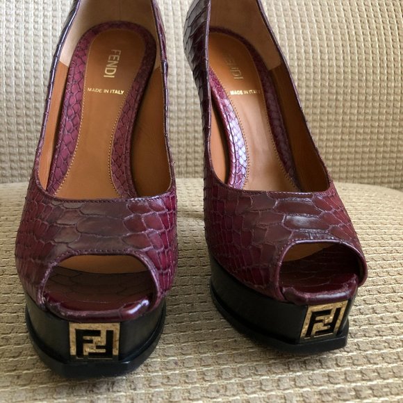 Fendi Women´s Maroon Platform Heels